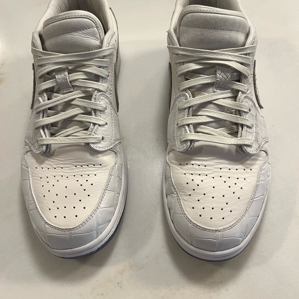 Shoe Surgeon Lux Ivory White Dior Air Jordan 1 Low Sz 11.5 VNDS RARE CUSTOM - Picture 5 of 14